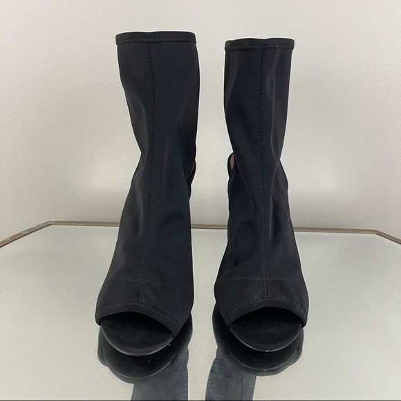 CHARLOTTE RUSSE Black Sock Clear Heels NEW - Picture 4 of 8